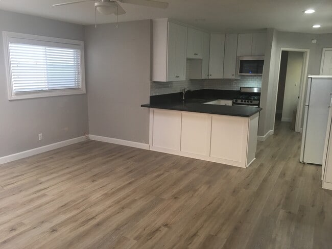 Photo - Amazing 1 bedroom unit in San Clemente! Unidad D