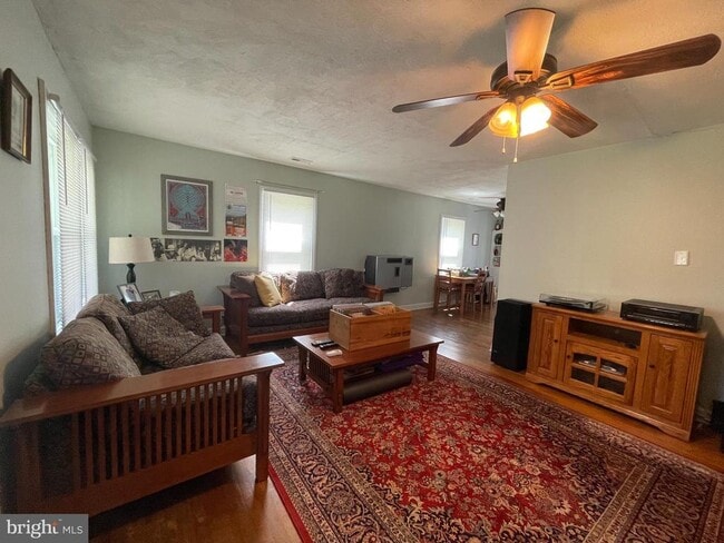 Photo - 6062 Potomac Dr