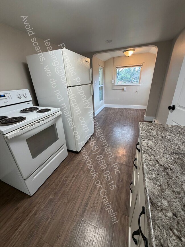 Photo - 4360 Fenton St
