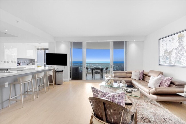 Photo - 21050 Point Pl Unit 1806