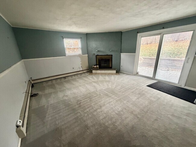 Photo - Beautiful Home on a Quiet Cul-De-Sac - PRI...