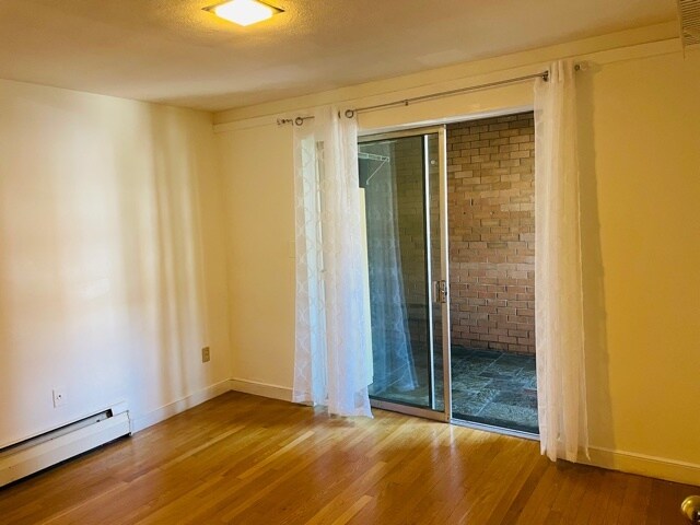 Photo - 11 Commonwealth Ct