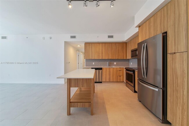 Photo - 2150 N Bayshore Dr Apartment Unit 1211