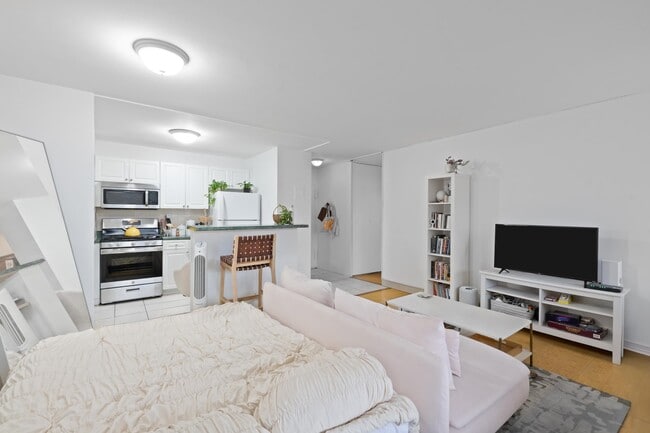 Photo - 135 Montgomery St