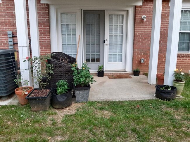 Photo - 1211 Villa Ln Unit B