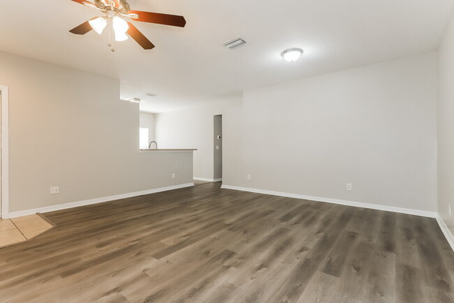 Photo - 454 Summer Sails Dr