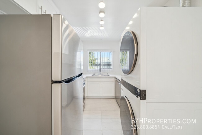 Photo - 320 Serrano Ave Apartment Unit 9