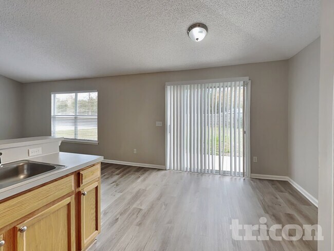 Photo - 3464 Brahma Bull Cir N