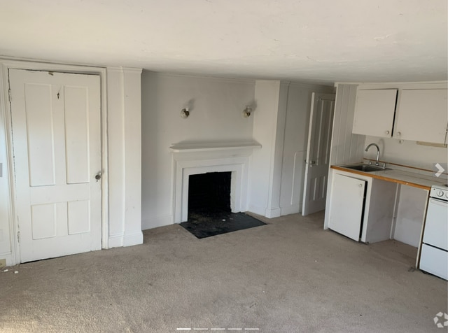 Building Photo - 58 Anderson St Rental