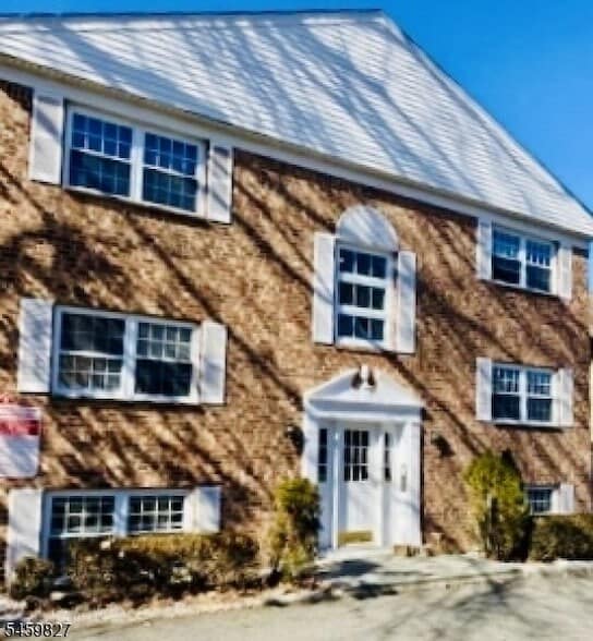 48-50-50 Elm St