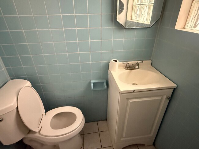 Photo - 4450 S Wood St