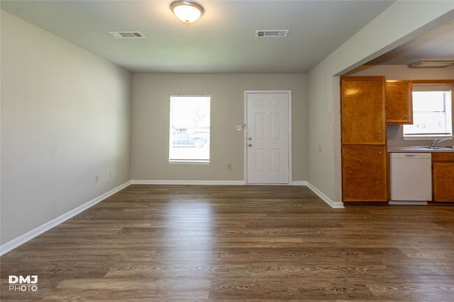 Photo - 3140 Boyd Ave