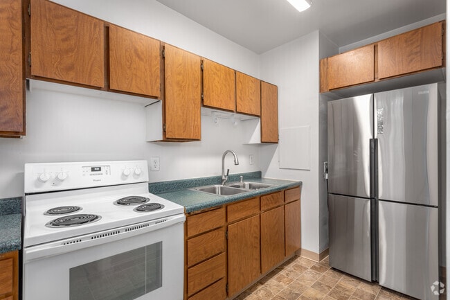1BR, 1BA - 700SF - Breslin
