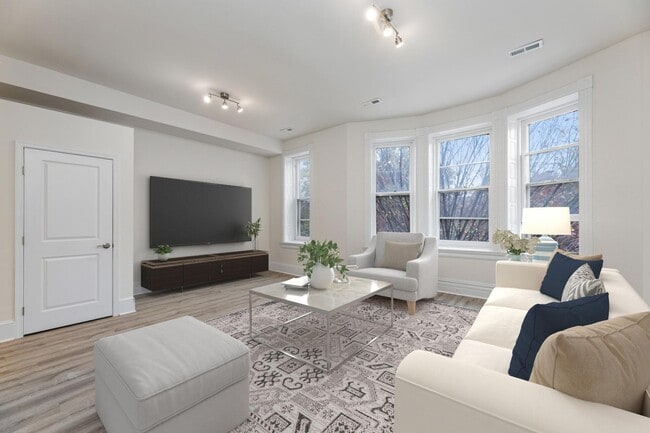 Photo - 1916 Eutaw Pl