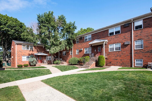 Building Photo - Garden View Apartments