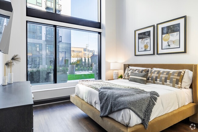 2BD, 2BA - 1,592SF - Primary Bedroom