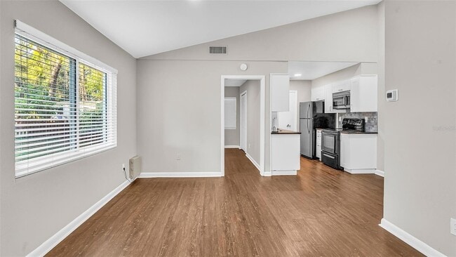 Photo - 7613 Amherst St