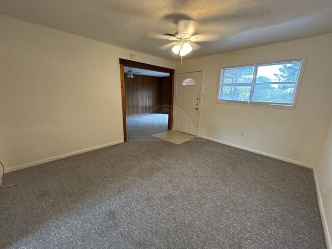 Photo - 2134 Circle Dr