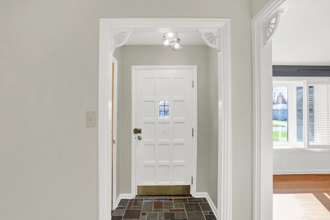 Photo - 1240 N Irvington Ave