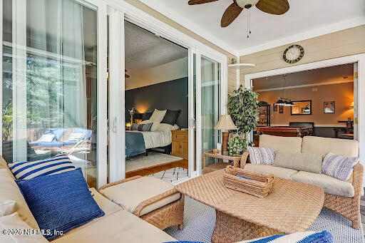 Photo - 1555 Lakeway Dr
