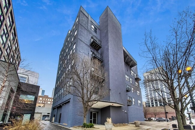 Photo - 626 W Randolph St Unit 302
