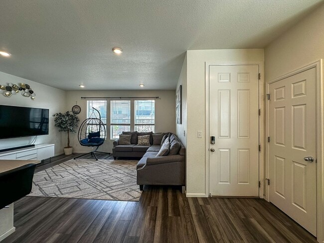 Photo - NEARLY NEW 3-bed Paired Home in Senderos Creek community!