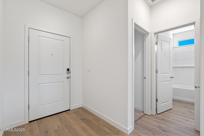 Photo - 4547 Mifflin St