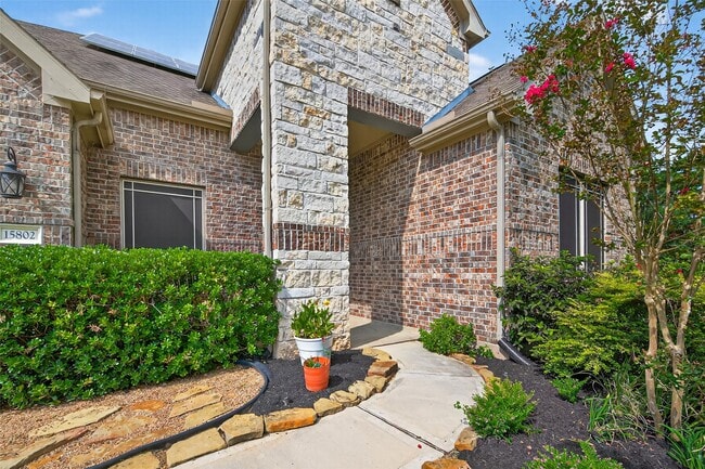 Photo - 15802 Pine Cone Ln