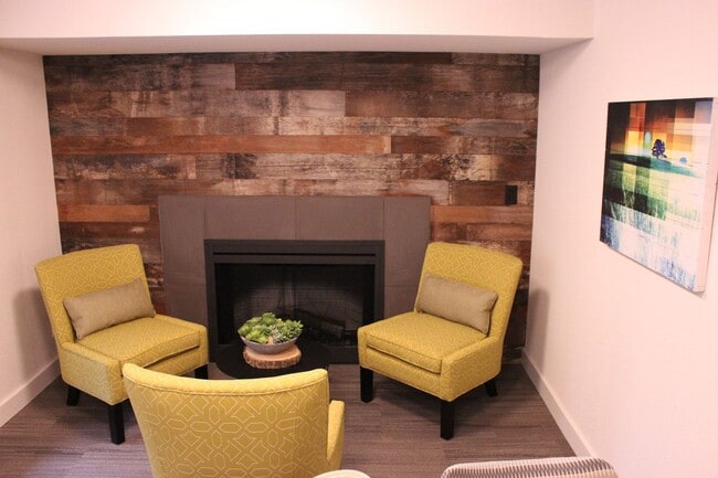 Photo - Edgewood Manor