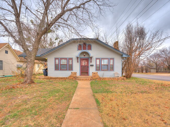 Building Photo - 3 Bedroom 2 Bath home in Shawnee!