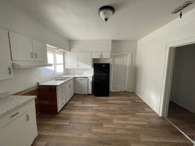 Photo - 3 bedroom, 1 bath