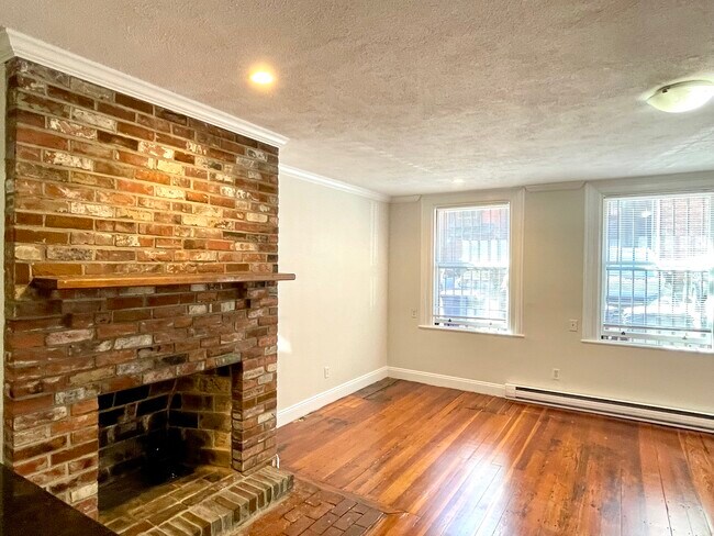 Photo - 181 Beacon St
