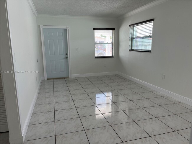 Photo - 10571 SW 27th St