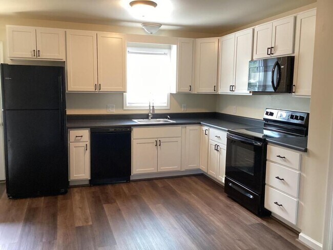 Photo - 1444 Magnolia Ave