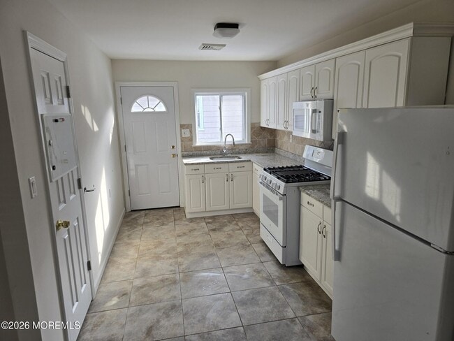 Photo - 420 St Thomas Dr