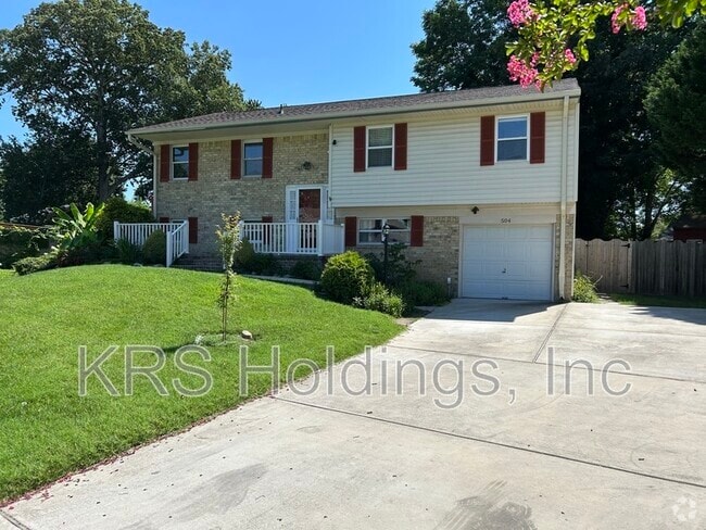 Building Photo - 504 Stoney Creek Cir Rental