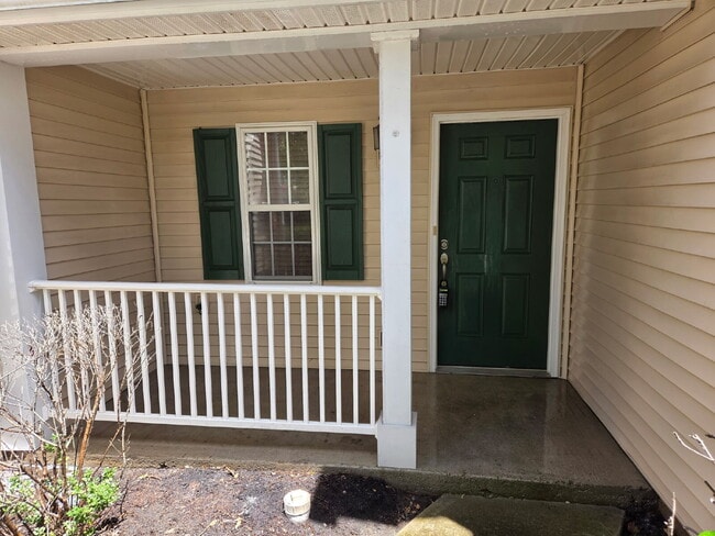 Photo - Charming 2 Bed, 2.5 Bath Townhouse in Nashville - Perfect Rental Opportunity!