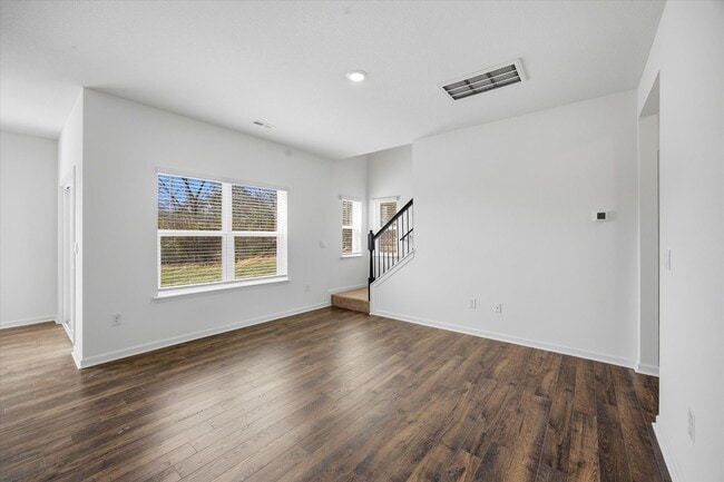 Photo - 702 Saulsbury Ln