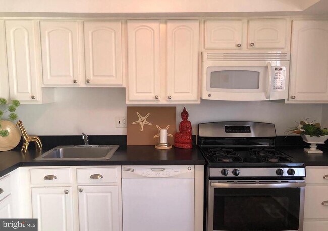 Photo - 345 Homeland Southway Unit 1A