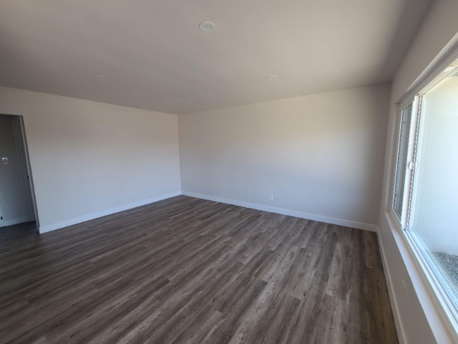 Photo - 1907 D Ave