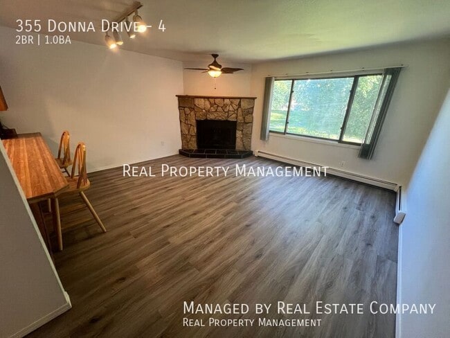 Photo - 355 Donna Dr