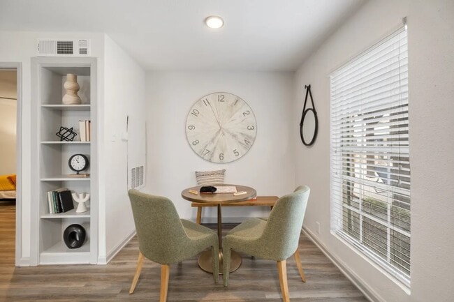 Building Photo - 2800 Ashford Trail Dr Unit 409 Rental