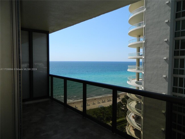 Photo - 16275 Collins Ave Condominio Unidad 1003