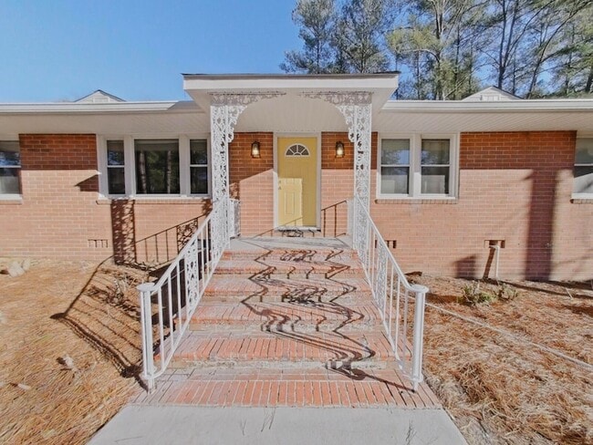 Photo - 2001 Wren Rd