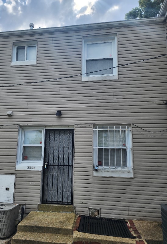 Photo - 2808 Iverson St