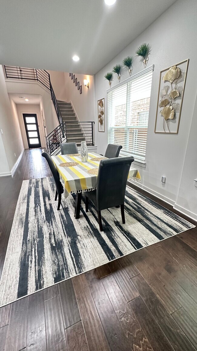 Photo - 1336 Westborough Ln