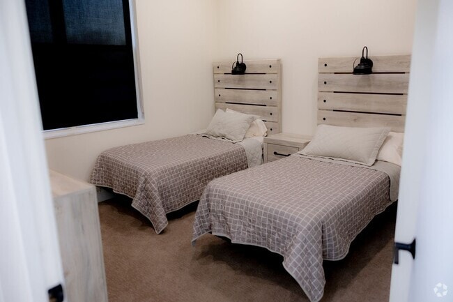 Building Photo - 2 Bedroom Luxury Apartment Unit 329 Adeline
