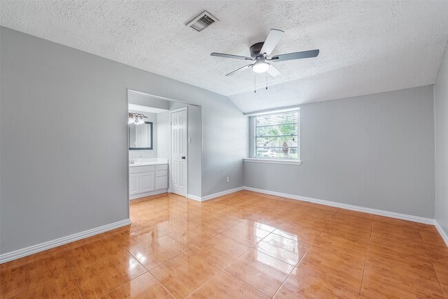 Photo - 239 Blackwater Ln
