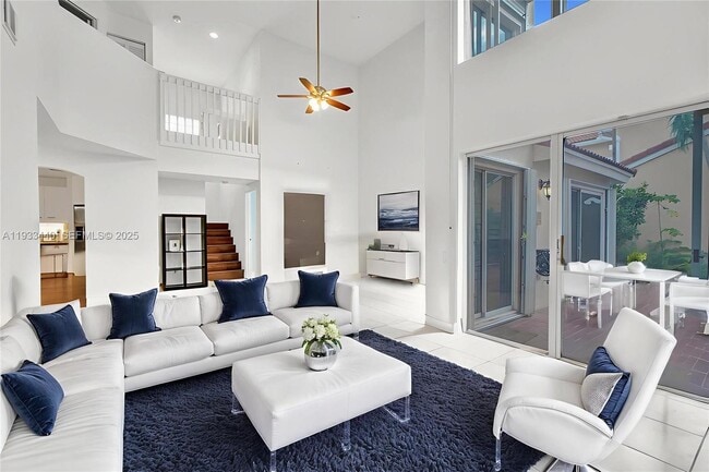 Photo - 1046 Satinleaf St