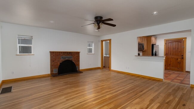 Photo - 524A Juniper Dr